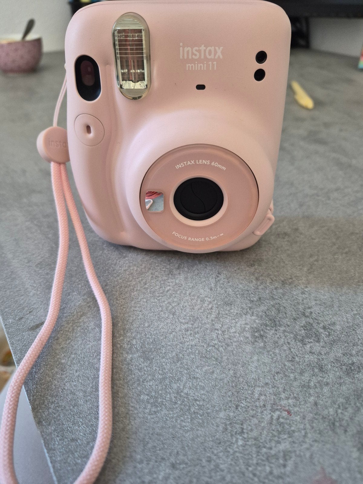 Instax Mini 11 Roze met hoesje - Zo goed als nieuw, Instant camera, Ophalen of Verzenden, Zo goed als nieuw, Fujifilm