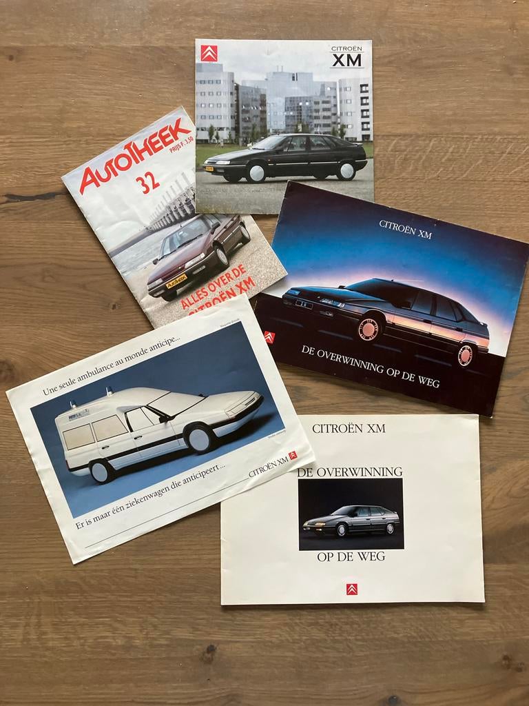 5 Citroën XM folders, Ophalen of Verzenden, Gelezen, Citroën