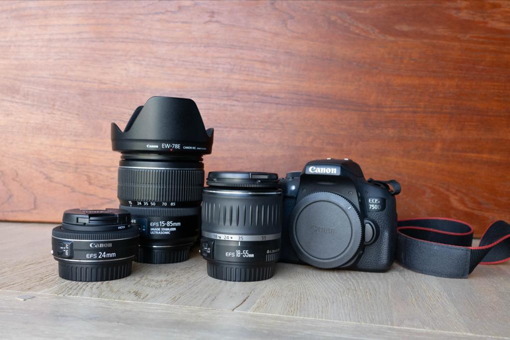 Canon EOS 750D Spiegelreflexcamera met 3 lenzen en accessoir, Ophalen, Spiegelreflex, Canon, Zo goed als nieuw