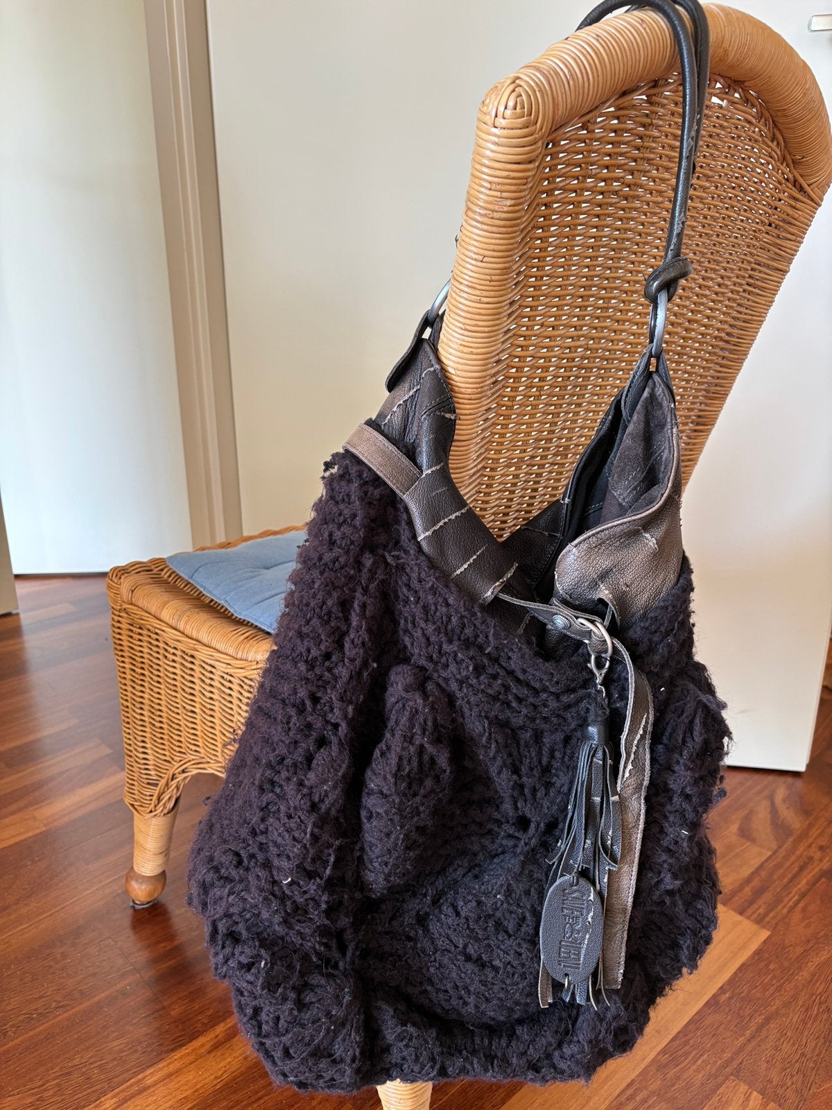 Vintage gebreide ‘Save the Queen’ damestas - zwart, Ophalen of Verzenden, Gebruikt, Zwart, Shopper