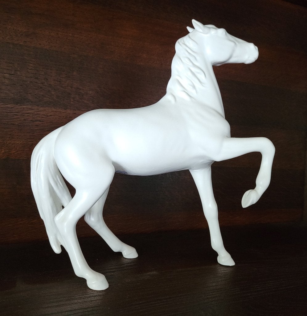 Paard van Goebel in wit mat porselein, Ophalen, Zo goed als nieuw, Dier