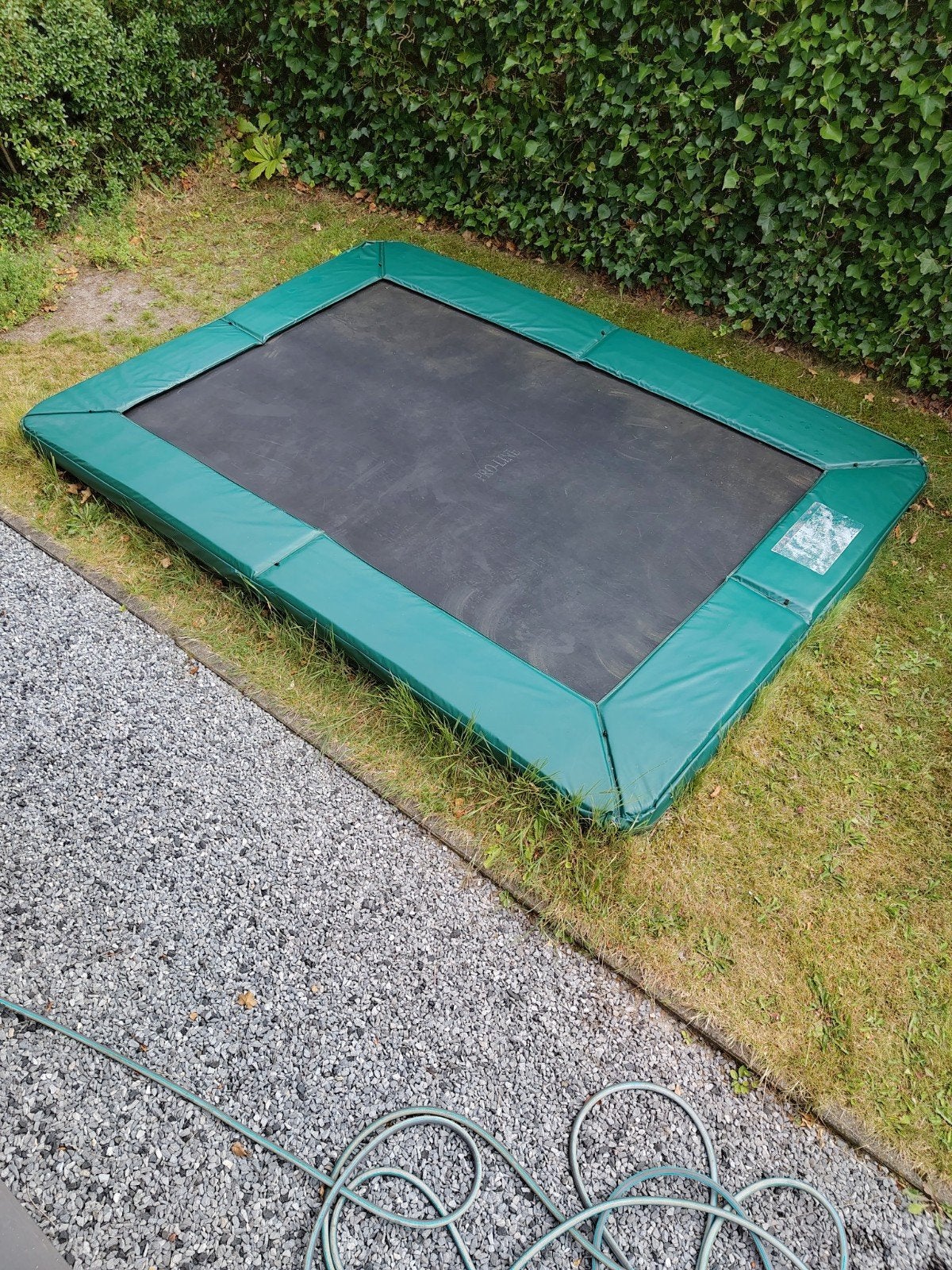 Avyna proline trampoline 300 x 225, Ophalen, Gebruikt