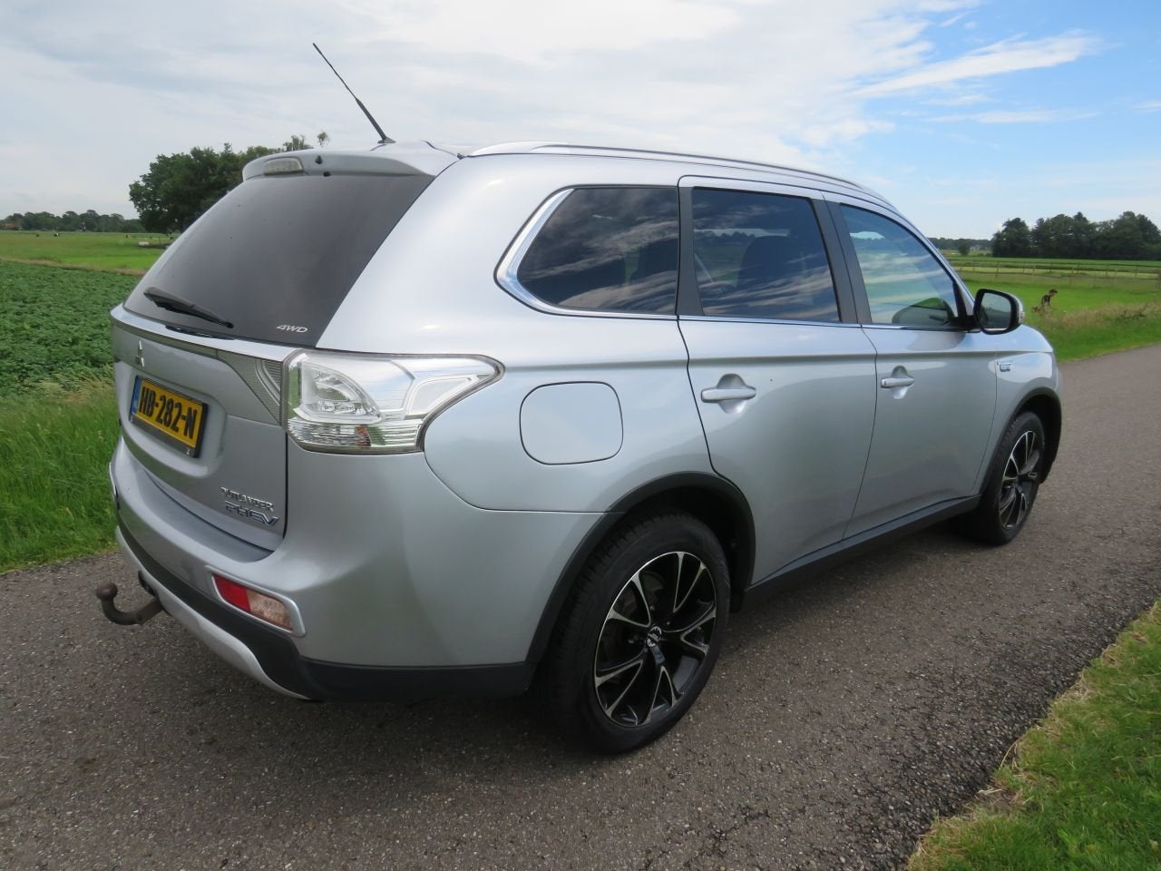 Mitsubishi Outlander 2.0 121PK PHEV 4X4 PLUG IN HYBRIDE EXEC, Automaat, 1998 cc, Hybride Elektrisch/Benzine, SUV of Terreinwagen