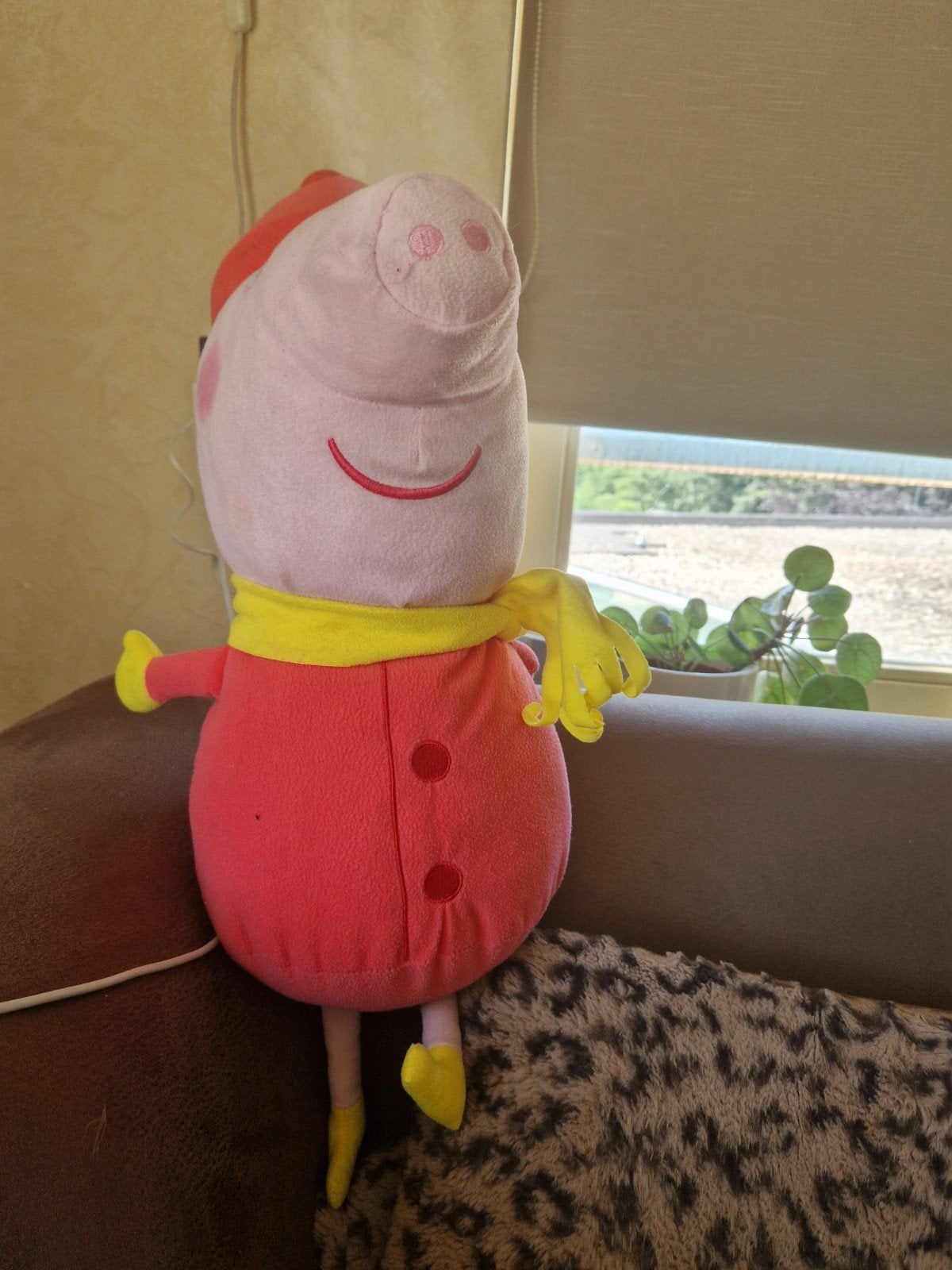 Peppa Pig Winter Editie  Knuffel met Winterjas en Sjaa, Ophalen of Verzenden
