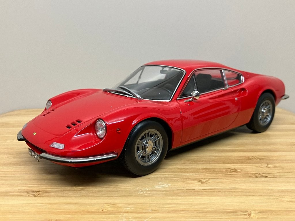 Ferrari Dino 246 GT  van 1968  Red  1/18 Norev, Hobby en Vrije tijd, Modelauto's | 1:18, Ophalen of Verzenden, Nieuw, Auto, Norev