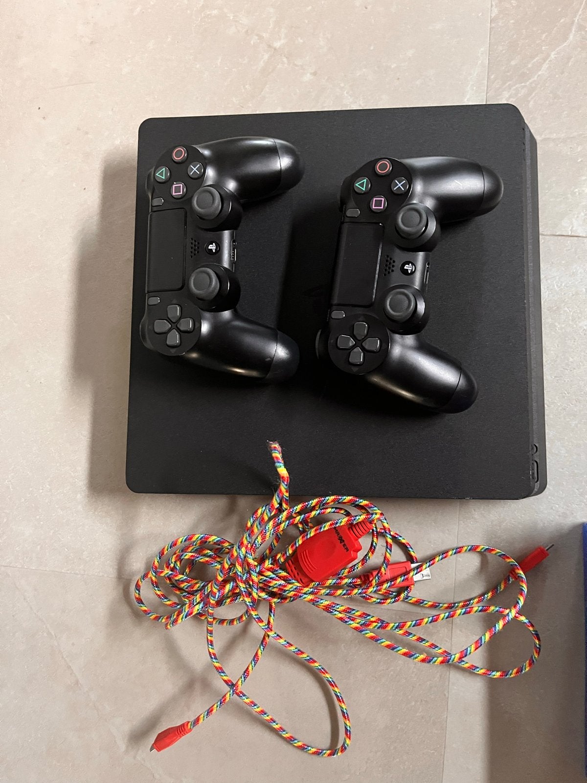 PlayStation 4 met 2 controllers en 6 games, Ophalen, Met 2 controllers, Zo goed als nieuw, Original