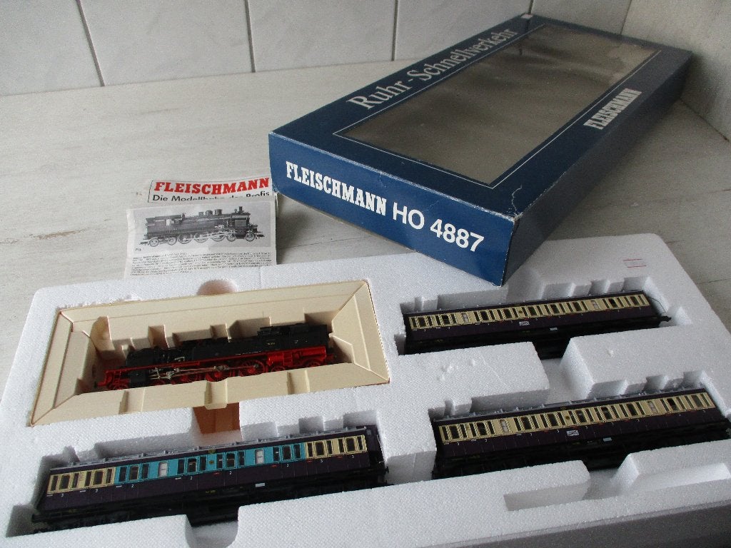 Fleischmann Set Ruhr- Schnellverkehr no 4887, Treinset, Gelijkstroom, Fleischmann, Ophalen of Verzenden
