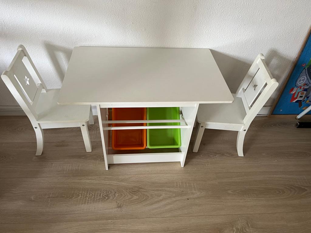 Kinder tafel met 2 stoelen, Ophalen, Gebruikt, Tafel(s) en Stoel(en)