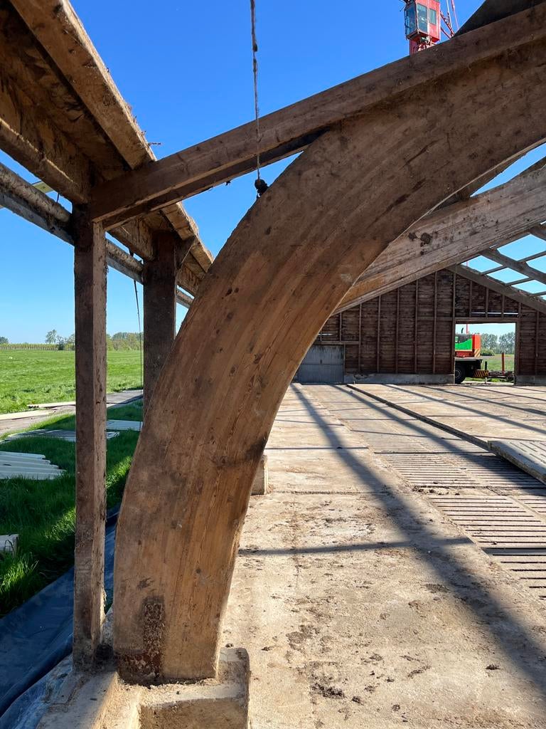 Houten gelamineerde spanten / liggers 20meter overspanning, Doe-het-zelf en Verbouw, Ophalen of Verzenden, Gebruikt