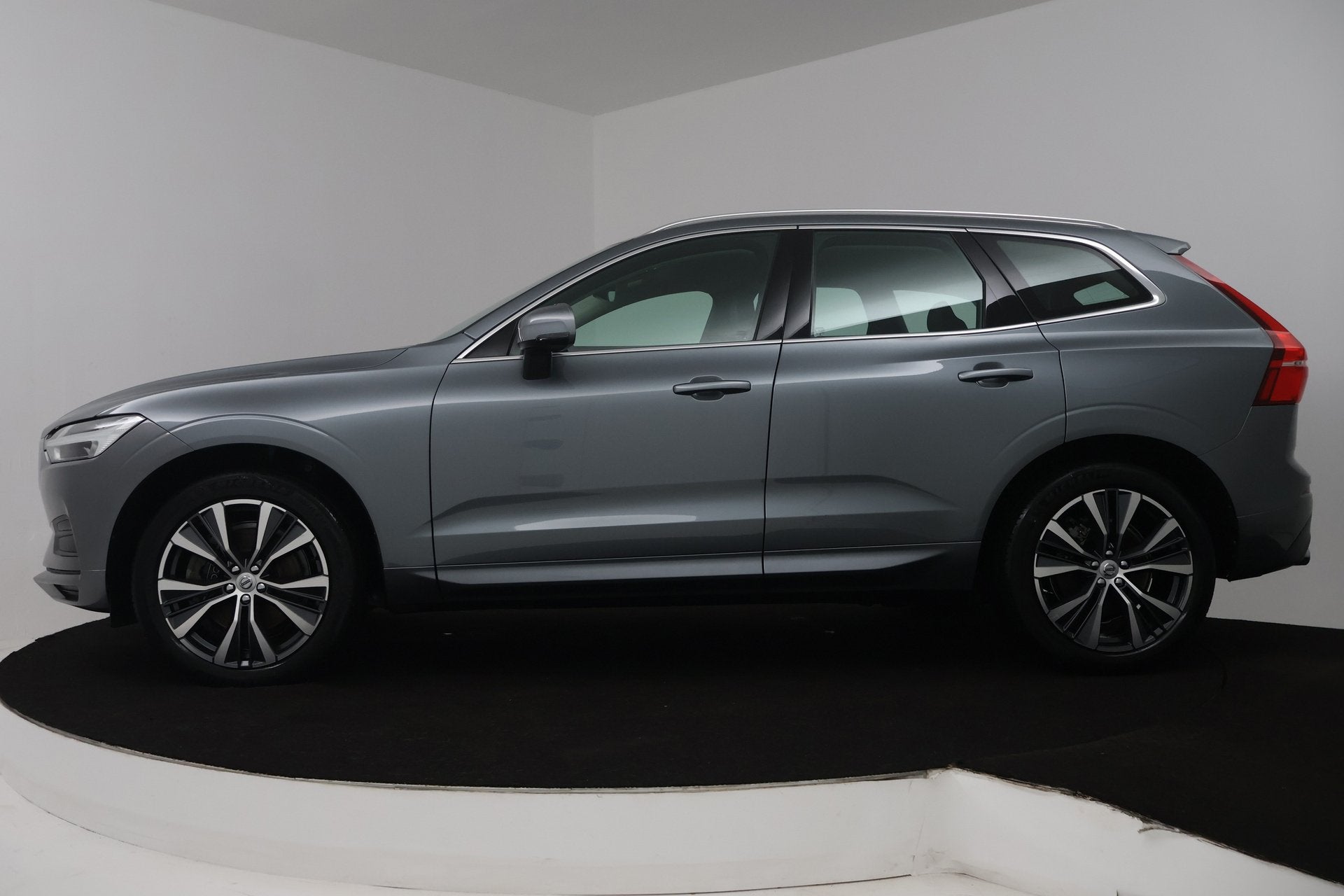 Volvo XC60 2.0 T5 AWD Momentum (TREKHAAK, STOELVERWARMING, E, Auto's, Volvo, Automaat, Stof, Gebruikt, 4 cilinders