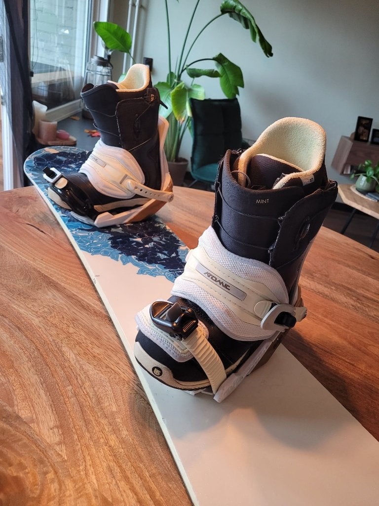 Snowboard set (board + bindingen + schoenen), Sport en Fitness, Snowboarden, Ophalen, Gebruikt, Board
