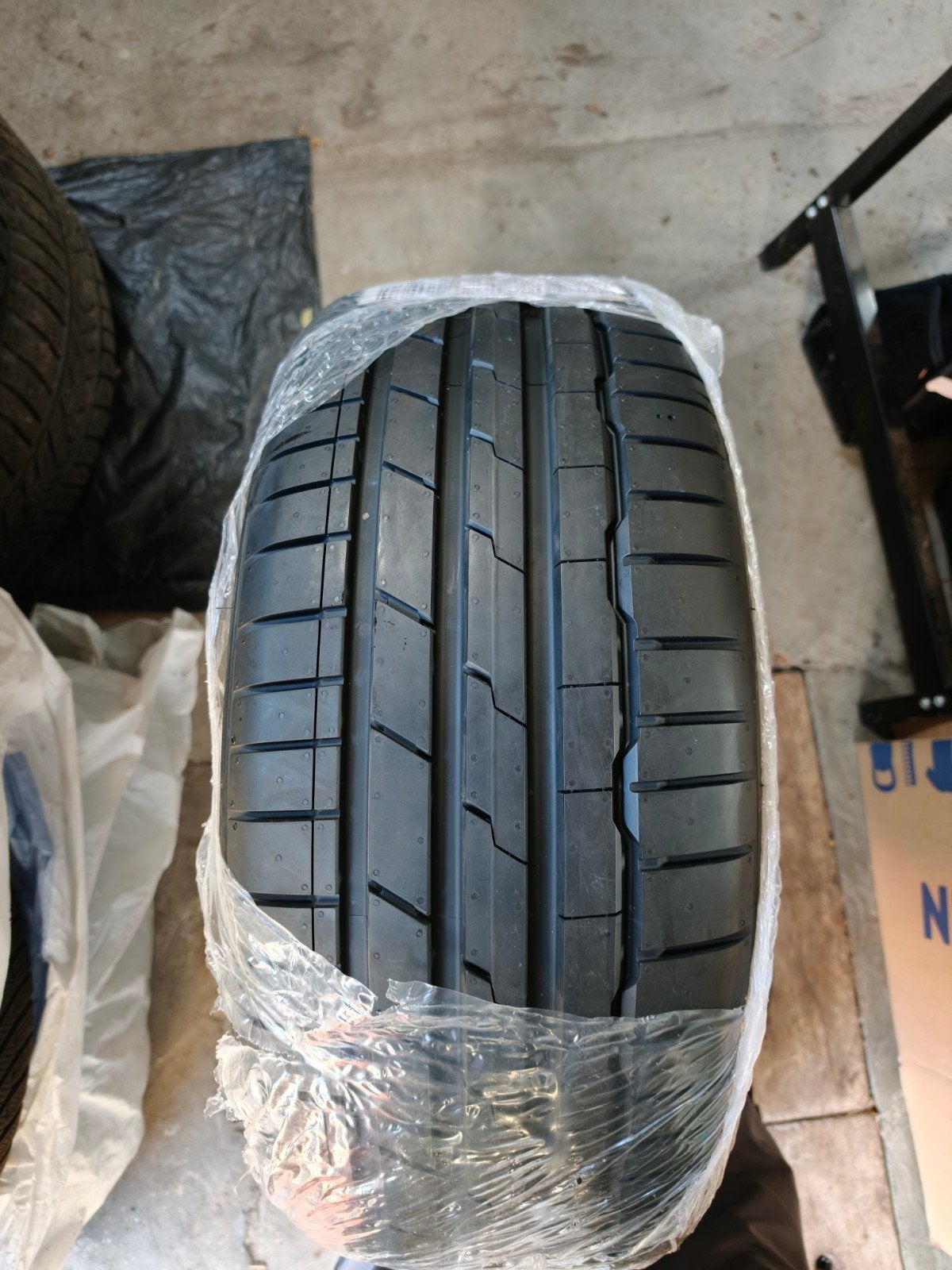 NIEUW Hankook Ventus S1 Evo 3 HRS 245/40 R19 98Y XL(Runflat), 19 inch, 245 mm, Nieuw, Ophalen of Verzenden