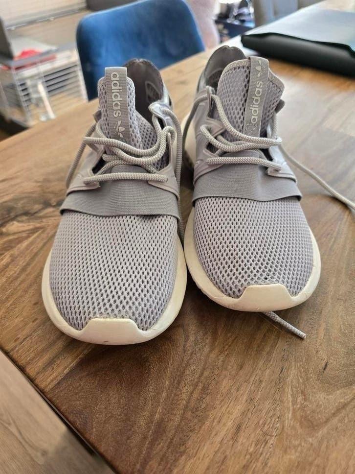 Adidas Tubular sneakers – maat 39 1/3 – goede staat, Sport en Fitness, Basketbal, Ophalen of Verzenden, Zo goed als nieuw, Schoenen