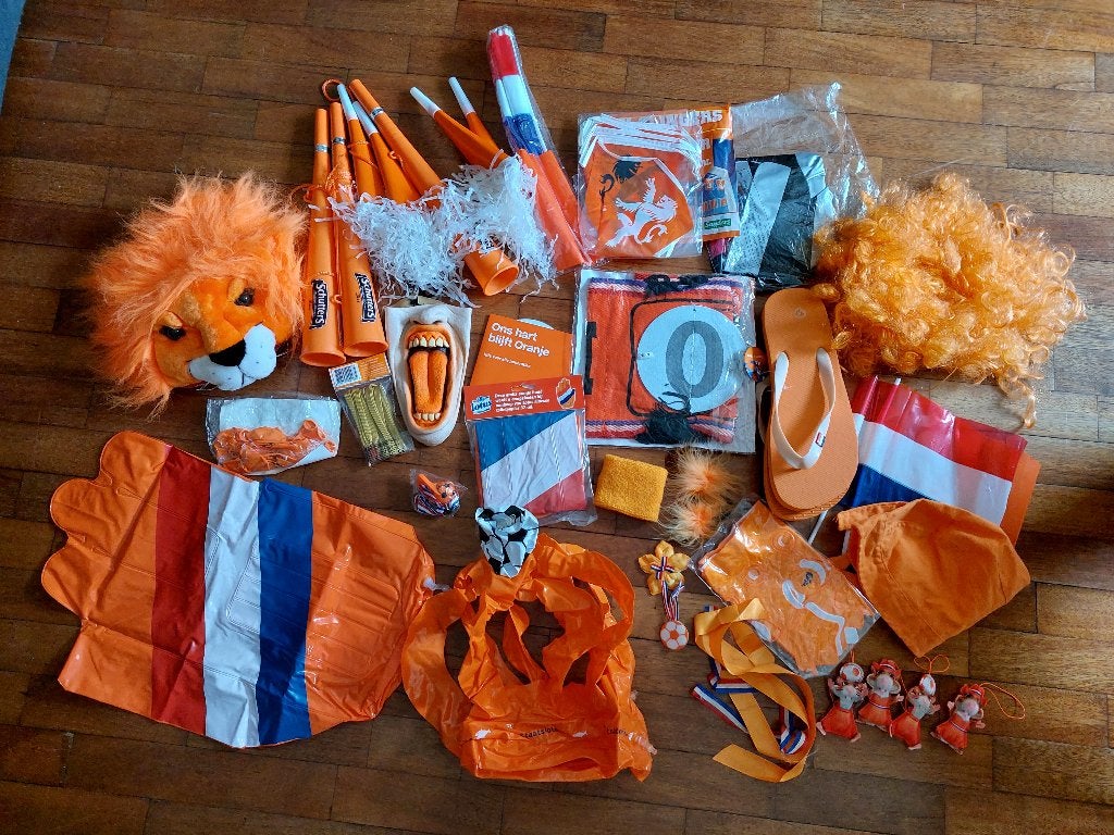 Doos vol Oranje/voetbal fan artikelen, Ophalen of Verzenden, Zo goed als nieuw, Oranje of Koningsdag