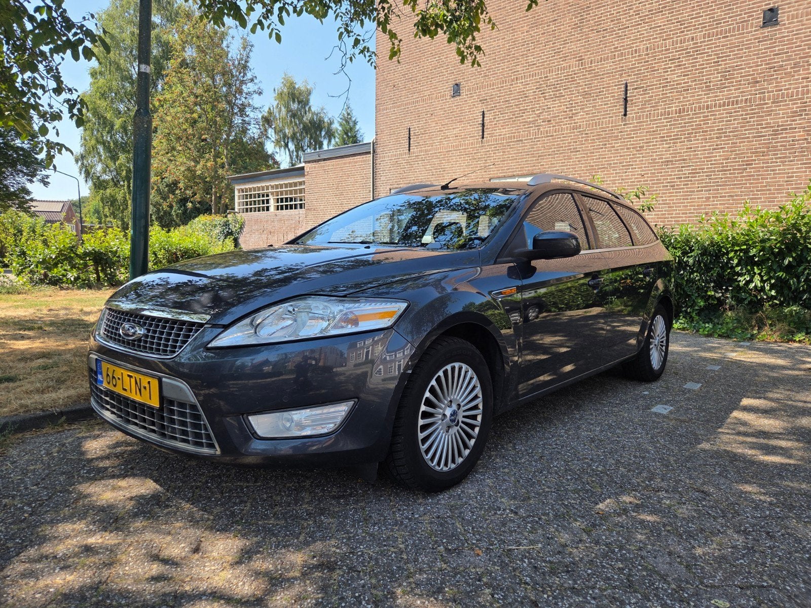 Ford Mondeo 2.0 16V 107KW Wagon 2010 Grijs, Auto's, 145 pk, 4 cilinders, Mondeo, Parkeersensor