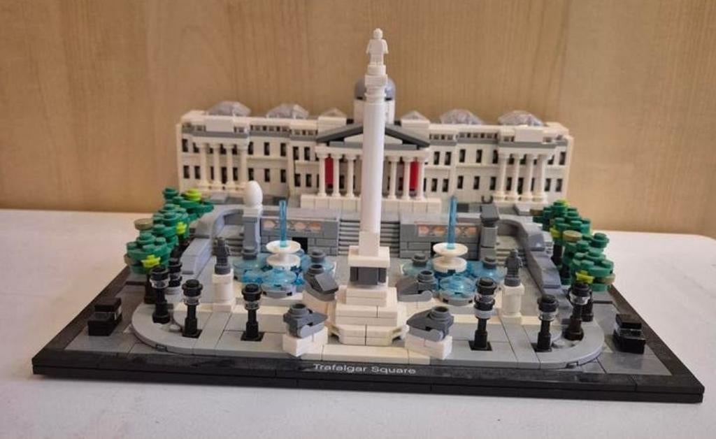 Lego Londen Trafalgar Square 21045.  Mag weg voor 55!!, Ophalen of Verzenden, Zo goed als nieuw
