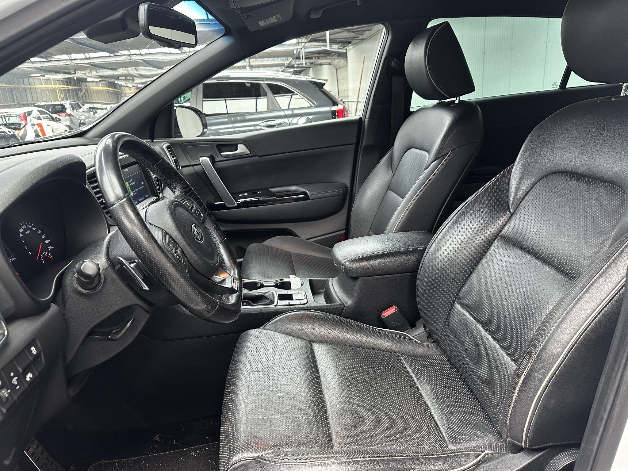Kia Sportage 1.6 T-GDI 4WD GT-Line First Edition, Auto's, Gebruikt, 4 cilinders, Wit, 1600 kg