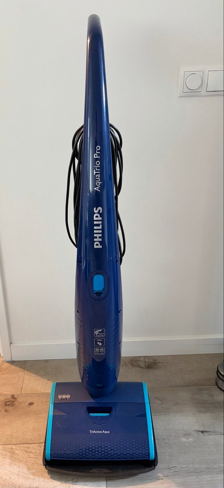 Philips AquaTrio Pro - Stofzuiger en Dweil in één, Combi-reiniger, Gebruikt, Philips, Dweilfunctie