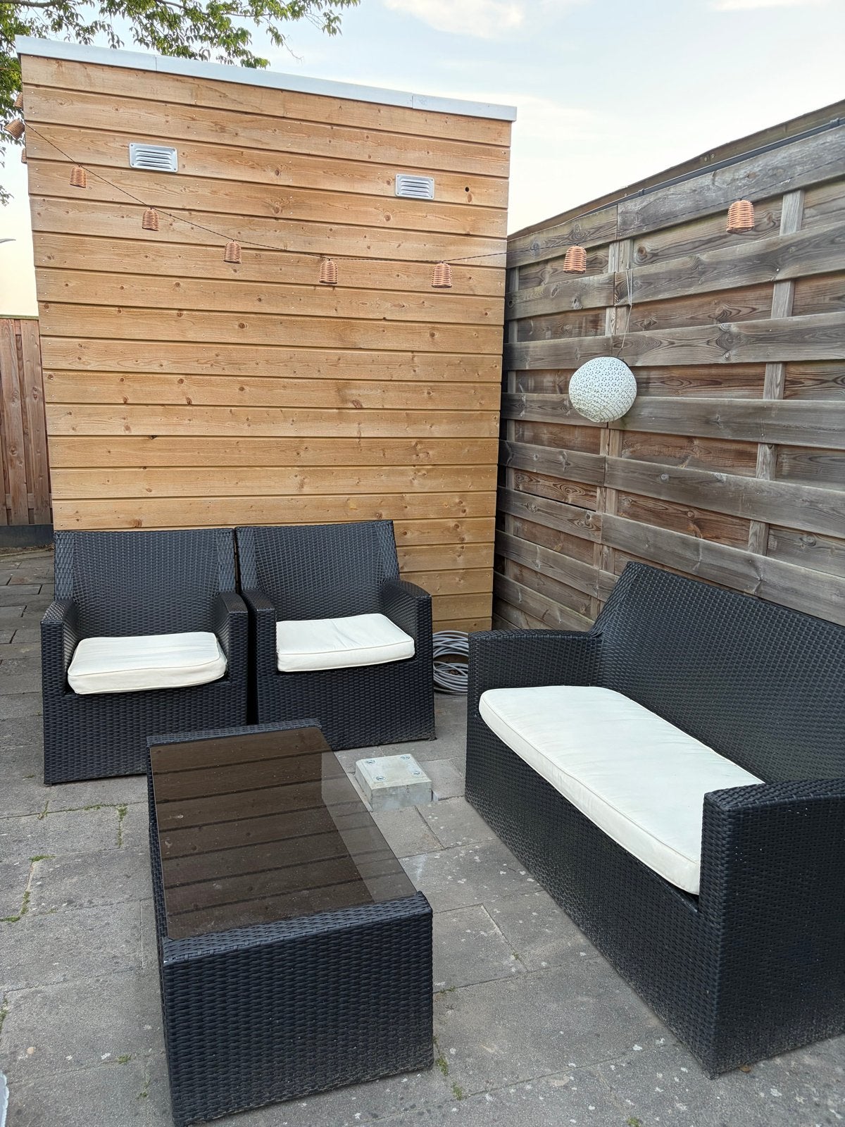 Loungeset met tafel en kussens, Ophalen, 4 zitplaatsen, Gebruikt, Loungeset