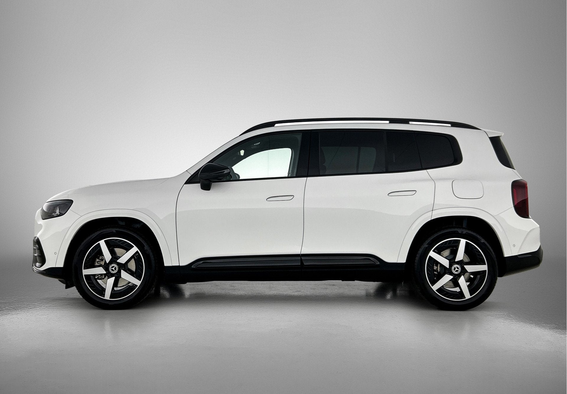 Mercedes-Benz GLB 200 Business Solution AMG 7p. | Premium pl, 12 maanden, 15 km/l, Automatische klimaatregeling, Zwart