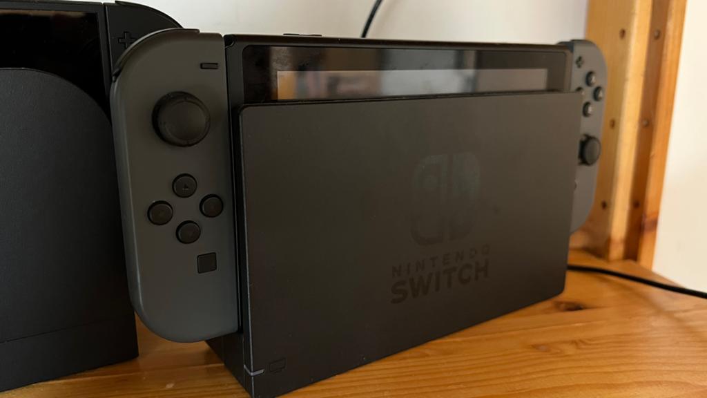 Nintendo Switch O.G., Spelcomputers en Games, Spelcomputers | Nintendo Switch, Ophalen, Zo goed als nieuw, Met 2 controllers, Switch Original