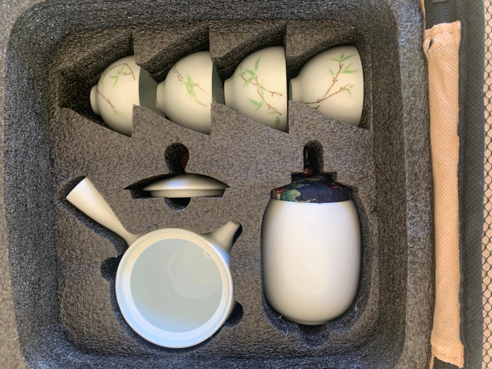 Draagbare theeset met bamboe design, Ophalen, Keramiek, Zo goed als nieuw, Overige stijlen