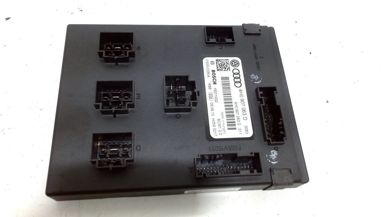 Computer body control Audi A8, Onderdelen@venauto.nl, Van der Ven Autorecycling B.V., Gebruikt, Ettenseweg 76, 4706 PB Roosendaal, The Netherlands