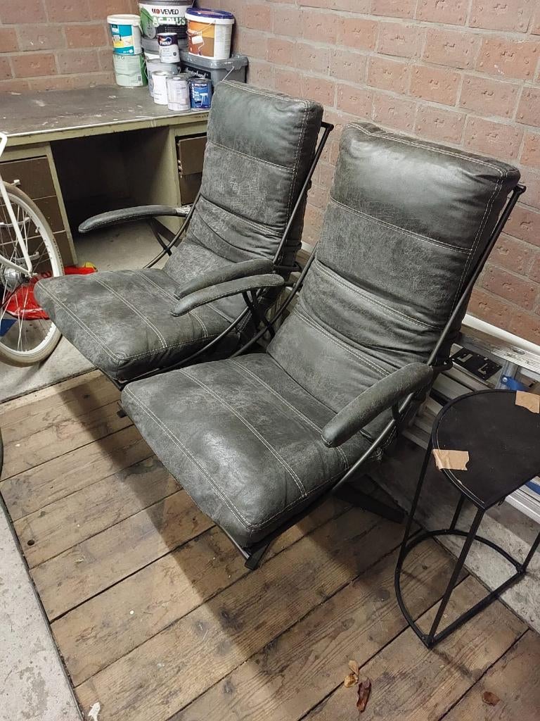 Te koop: 2 antraciet leren relax fauteuils (zgan), Ophalen, 75 tot 100 cm, Zo goed als nieuw, 50 tot 75 cm