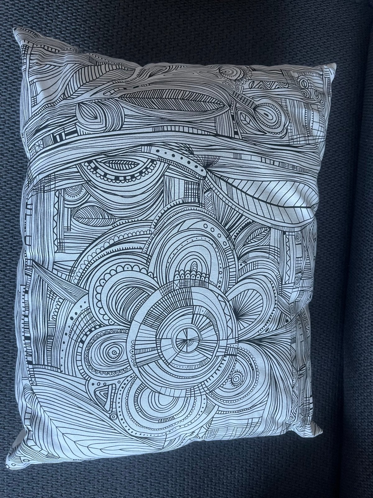 IKEA EIVOR Sierkussen 40x50 cm Zwart-wit, Ophalen, Zwart, IKEA, Zo goed als nieuw