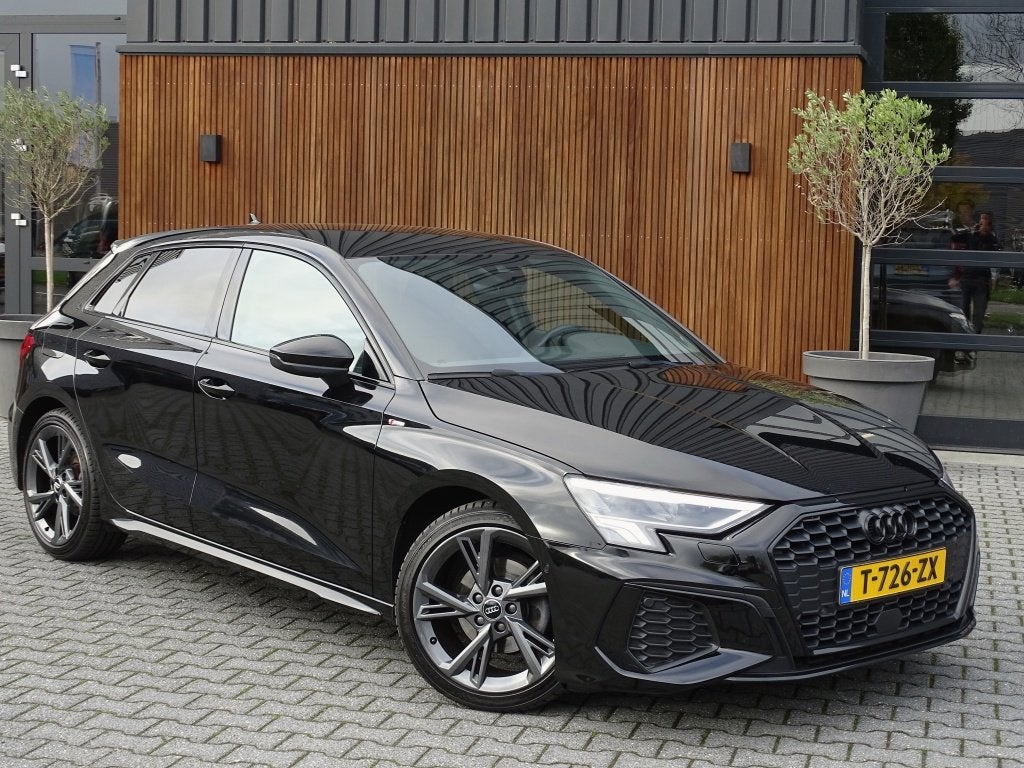 Audi A3 35 TDI 150PK automaat / MMI / S-line / ACC / LED, Automaat, Gebruikt, Euro 6, 4 cilinders