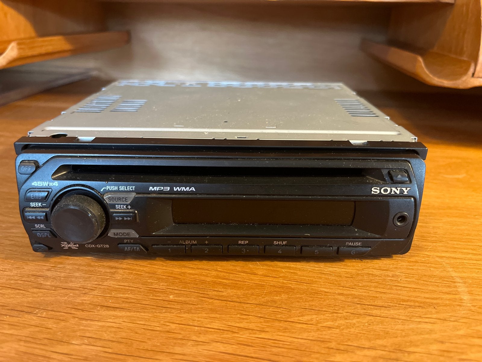Sony CDX-GT28 Autoradio met CD-speler en Aux-ingang, Ophalen of Verzenden, Gebruikt