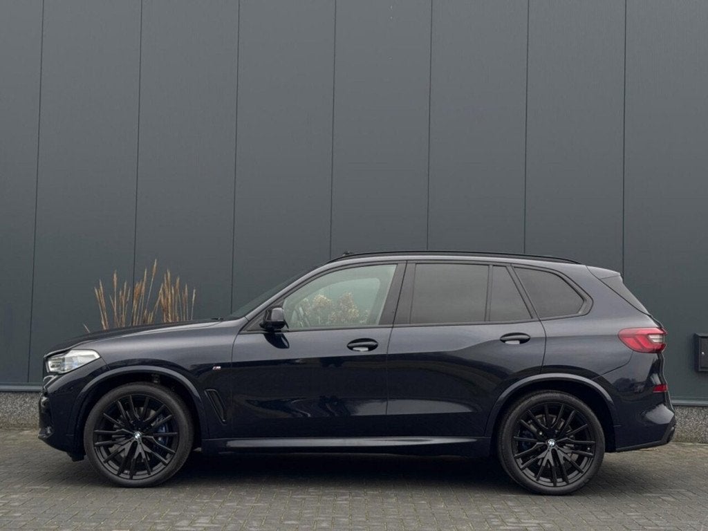 BMW X5 xDrive40d M PACK PANO KUIPSTOELEN LEDER LED NAVI CAME, Auto's, BMW, Gebruikt, X5, 2993 cc, Zwart
