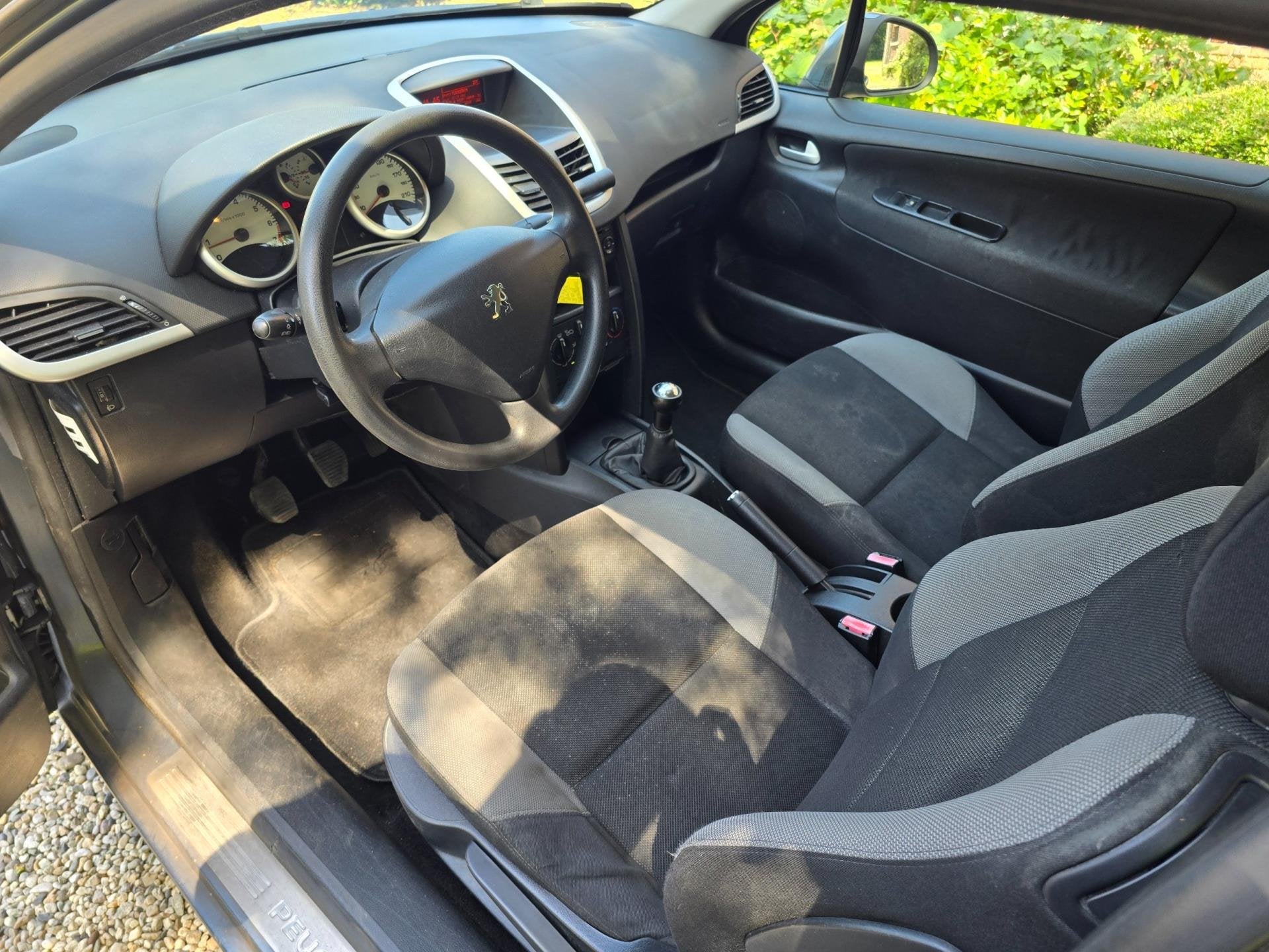 Peugeot 207 1.4-16V X-line SPORT airco, Auto's, Peugeot, Voorwielaandrijving, 4 cilinders, 49 €/maand, Origineel Nederlands