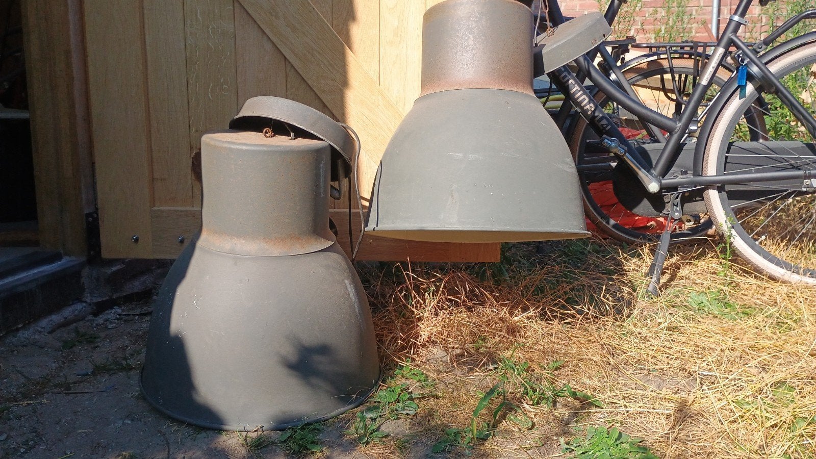 2 vintage hanglampen, Ophalen, Gebruikt, E27 (groot), Metaal