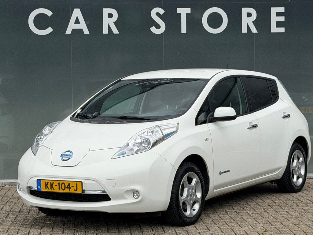 Nissan LEAF Acenta 30 kWh Camera/Keyless/Navi/Airco/, Auto's, Nissan, Stof, Gebruikt, 1445 kg, Wit