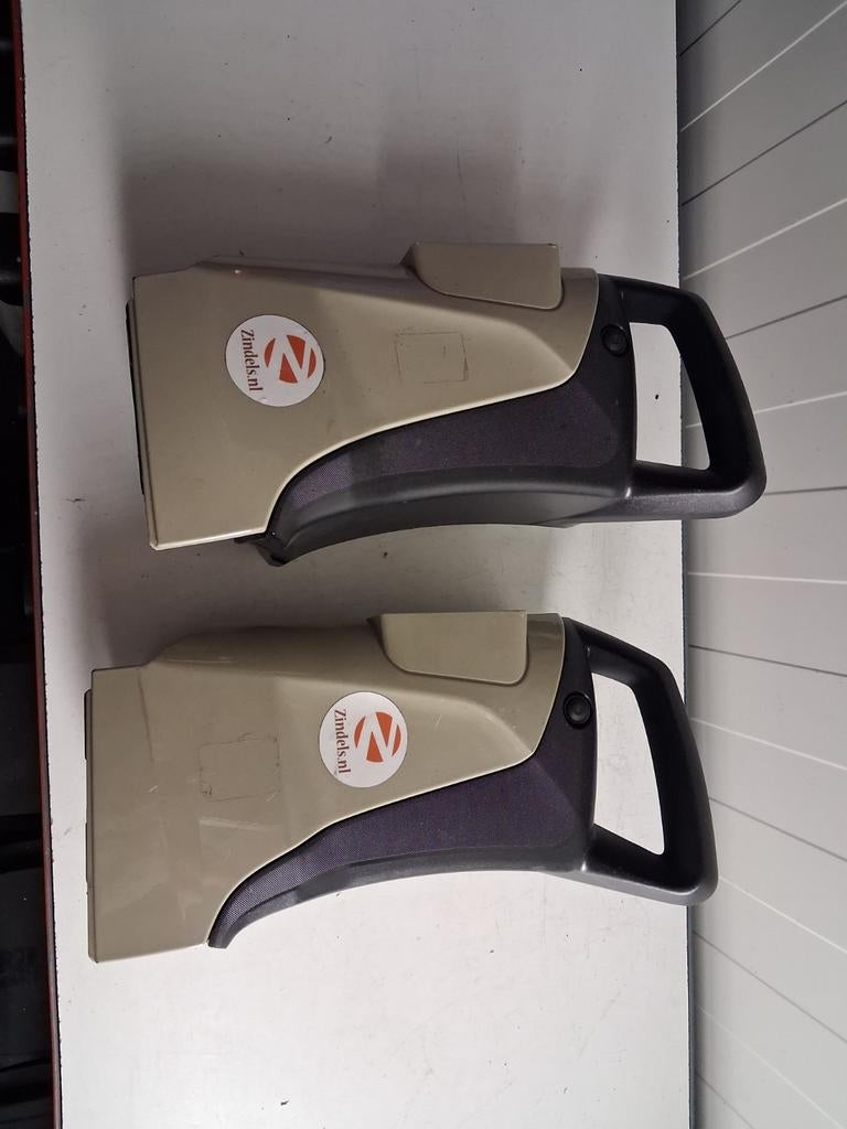 2 stuks defecte fiets accu's PIAGGIO WI-BIKE, PIAGGIO, Pyter jurjensstrjitte stiens, Gebruikt, Www.PIAGGIO.nl