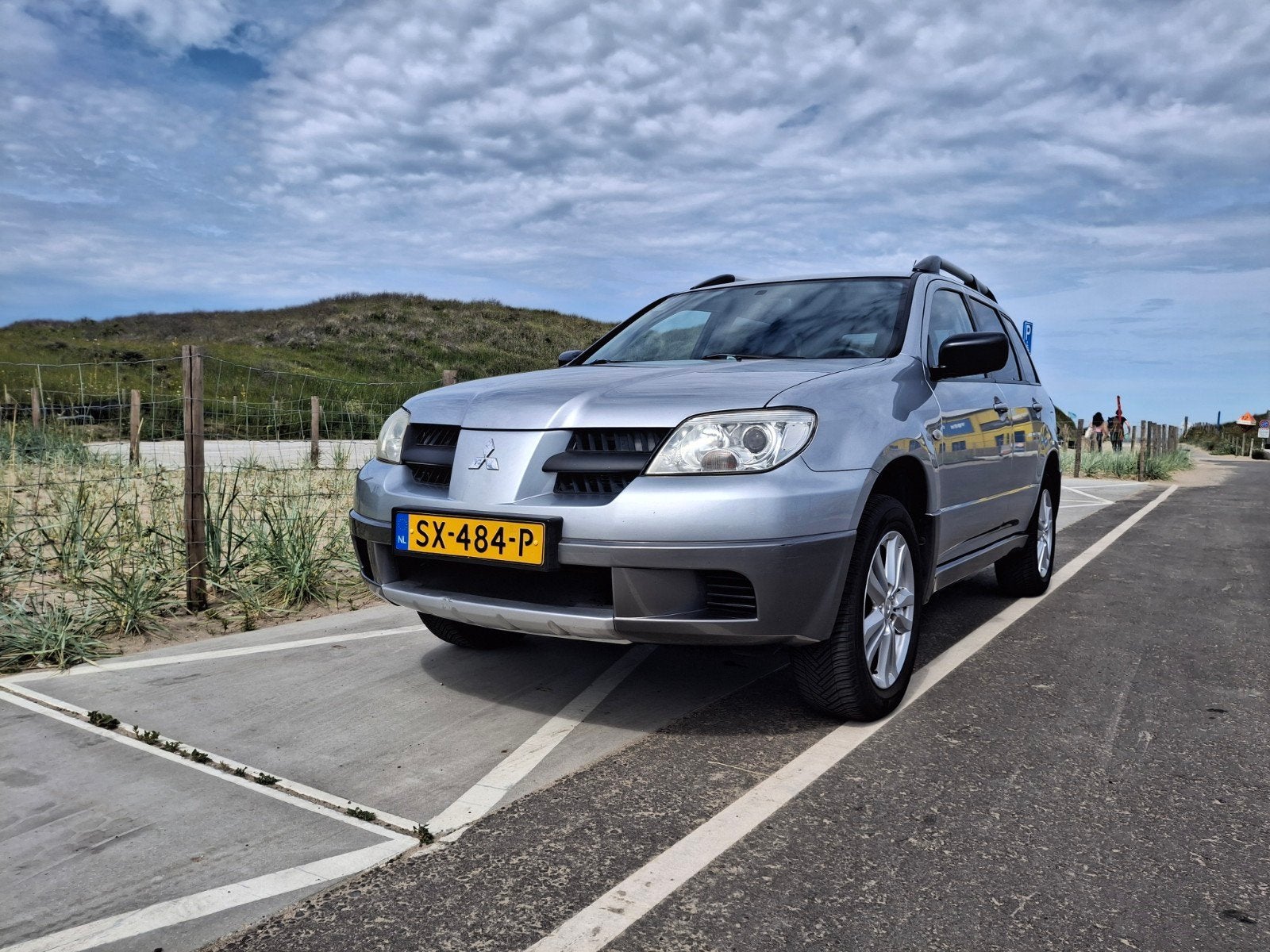 Mitsubishi Outlander 2.0 MPI 2WD 2006 Grijs, Auto's, Mitsubishi, Particulier, Outlander, Benzine, E, SUV of Terreinwagen, Handgeschakeld