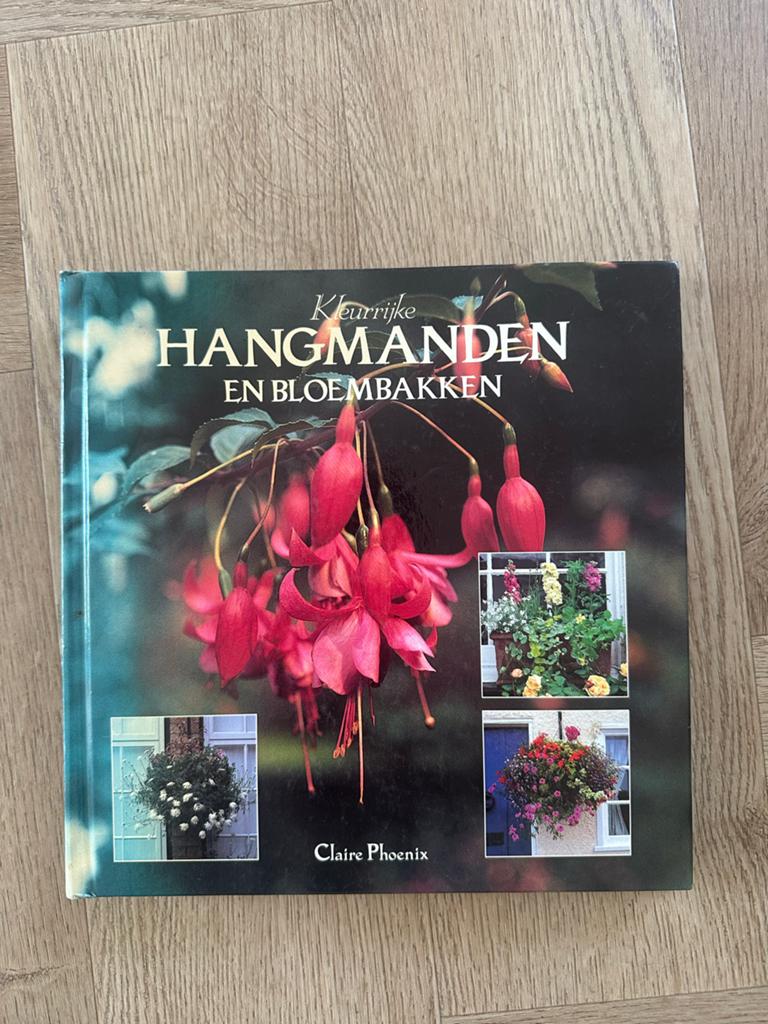 Kleurrijke Hangmanden en Bloembakken - Claire Phoenix, Ophalen of Verzenden, Gelezen, Tuinieren en Tuinplanten