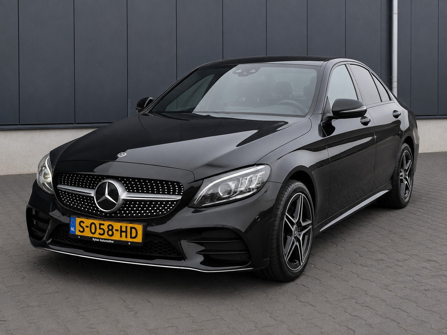 Mercedes-Benz C-klasse 200 d Premium AMG Pakket, Auto's, Automaat, Achterwielaandrijving, 4 cilinders, 1465 kg