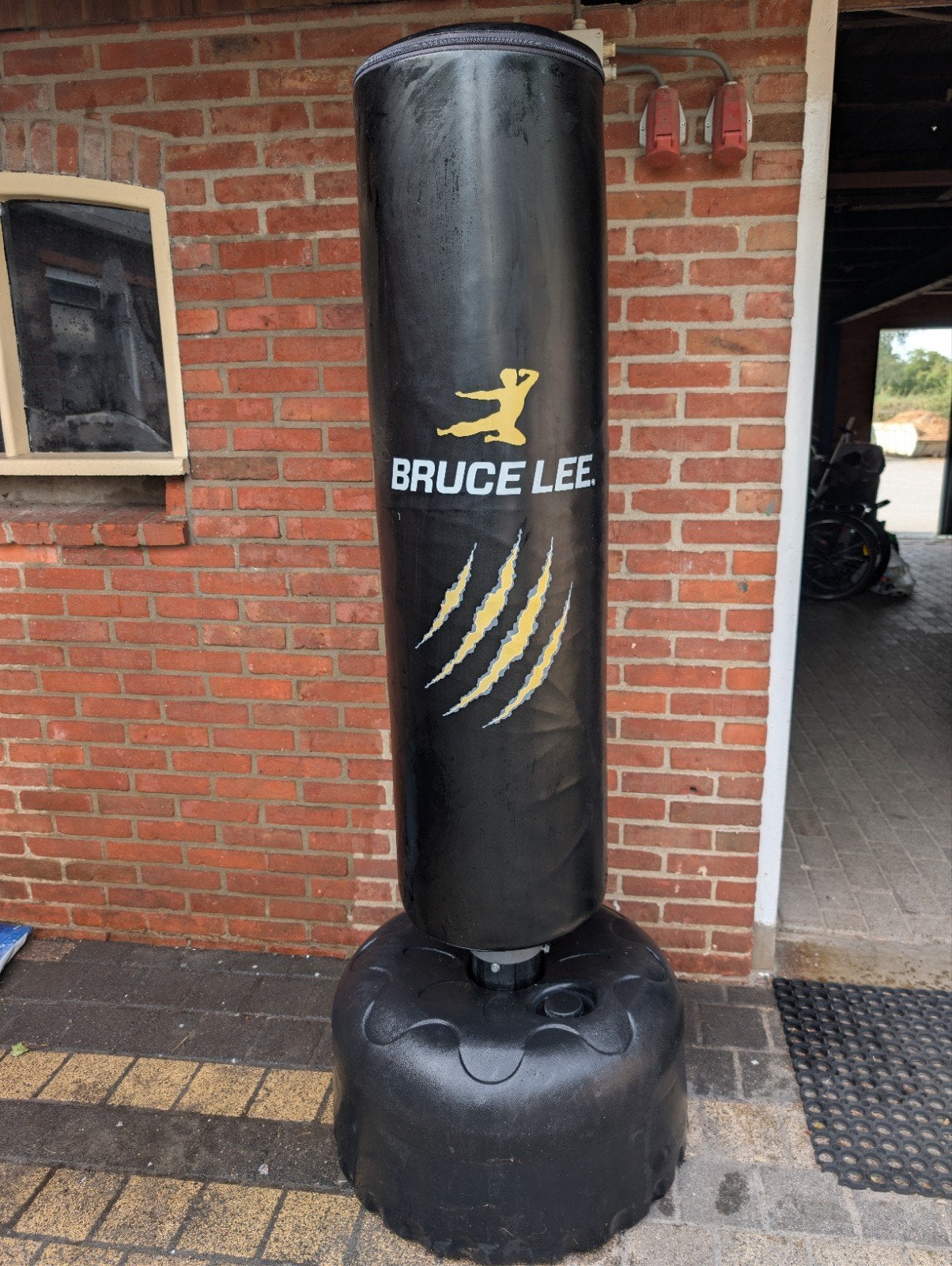 Bruce Lee Vechtsport Bokszak met Voetstuk, Gebruikt, Overige, Vechtsportmateriaal, Groter dan maat XL