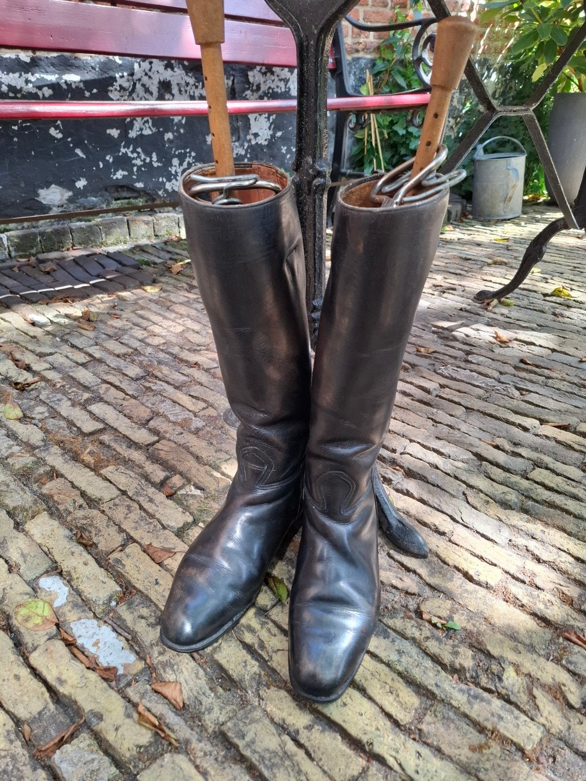 Vintage leren paardrijlaarzen met laarzenspanners, Antiek en Kunst, Antiek | Kleding en Accessoires, Ophalen of Verzenden