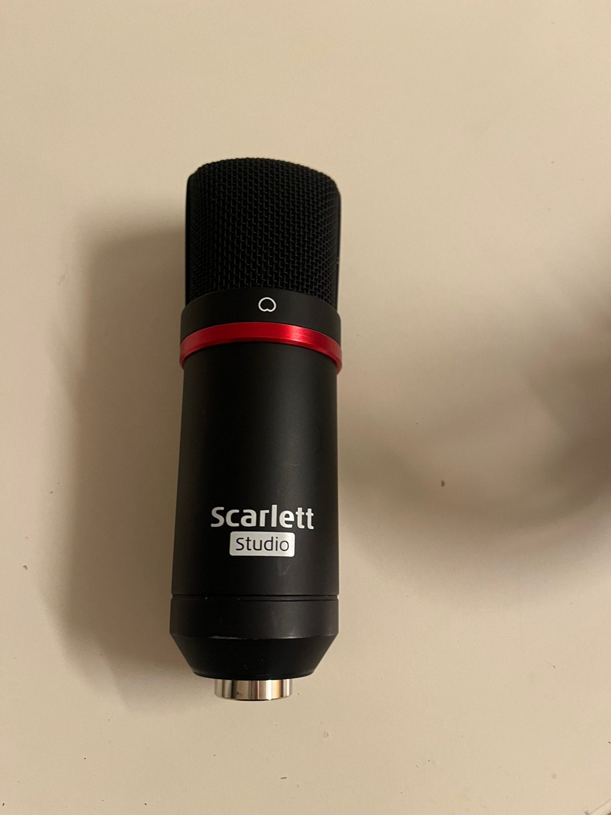 Focusrite Scarlett CM25 MkII en statief Innox, Ophalen of Verzenden, Zo goed als nieuw, Studiomicrofoon