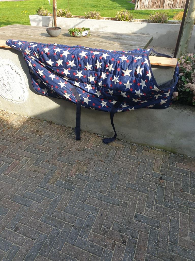 Paarden deken 300 gr maat 175, Ophalen