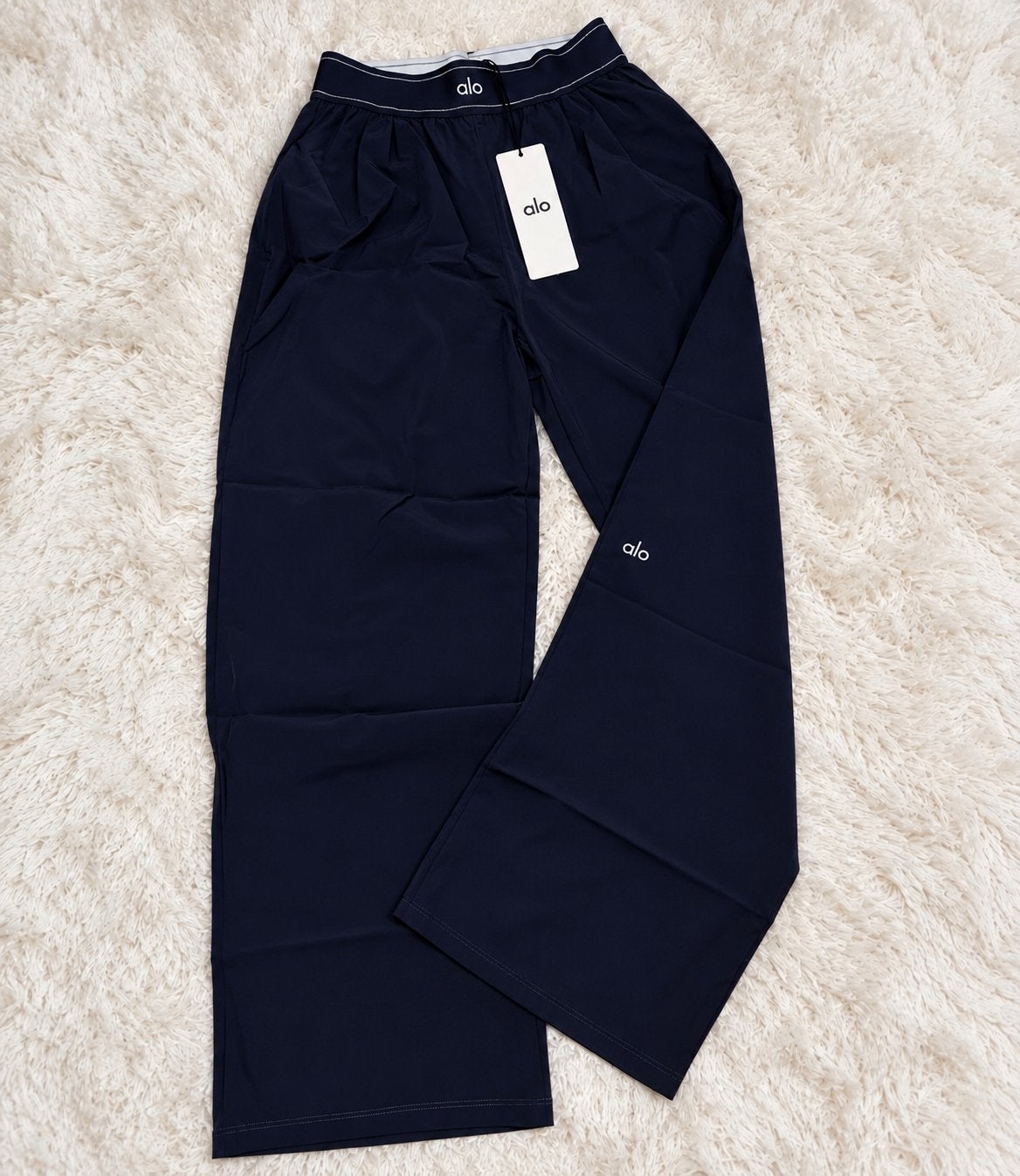 Alo Yoga donkerblauwe wijde broek, Blauw, Maat 42/44 (L), Nieuw, Ophalen of Verzenden