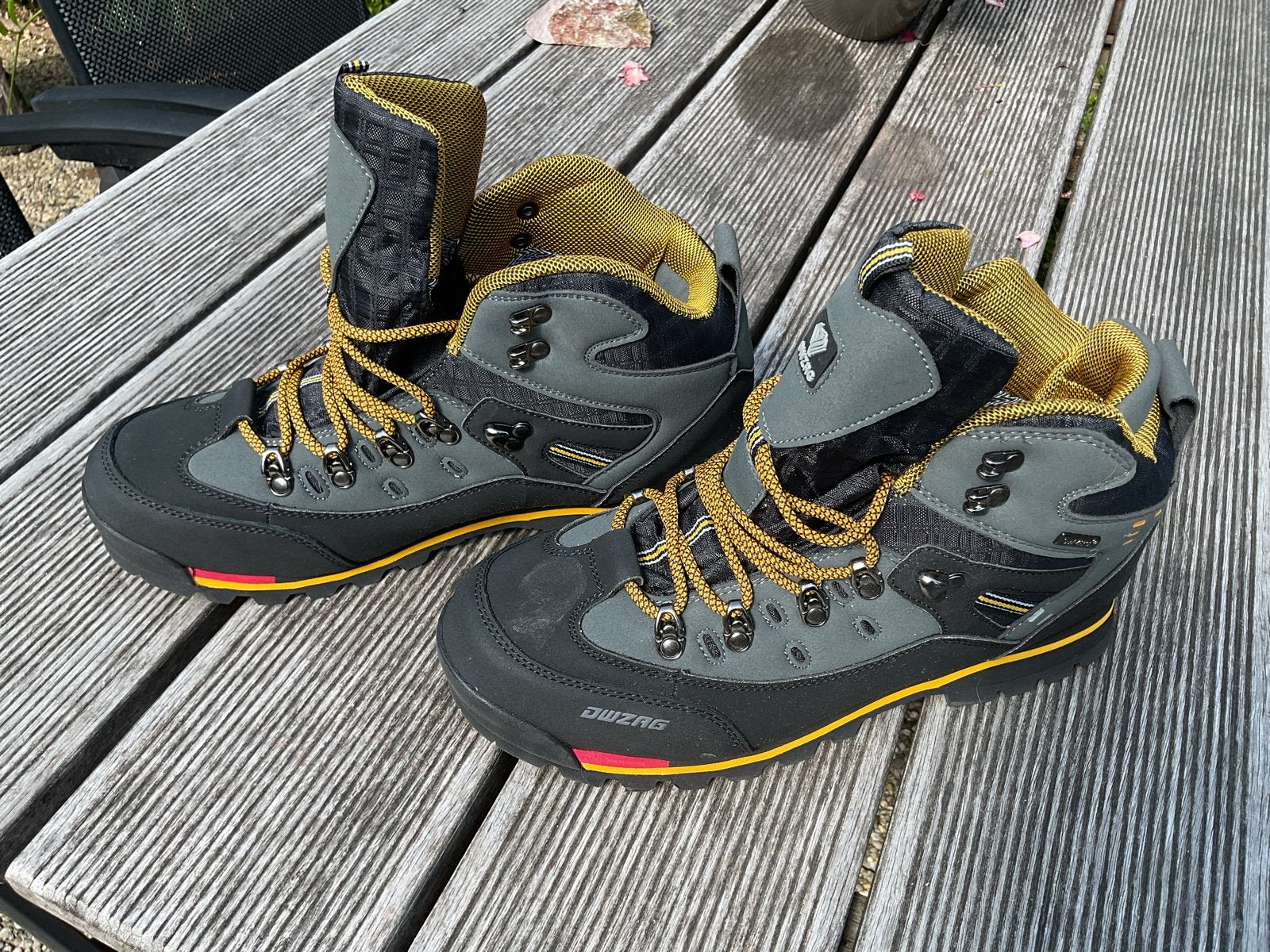 Nieuwe wandelschoenen, te klein gekocht. Maat 44, Sport en Fitness, Bergsport en Wandelen, Ophalen of Verzenden, Nieuw, Schoenen