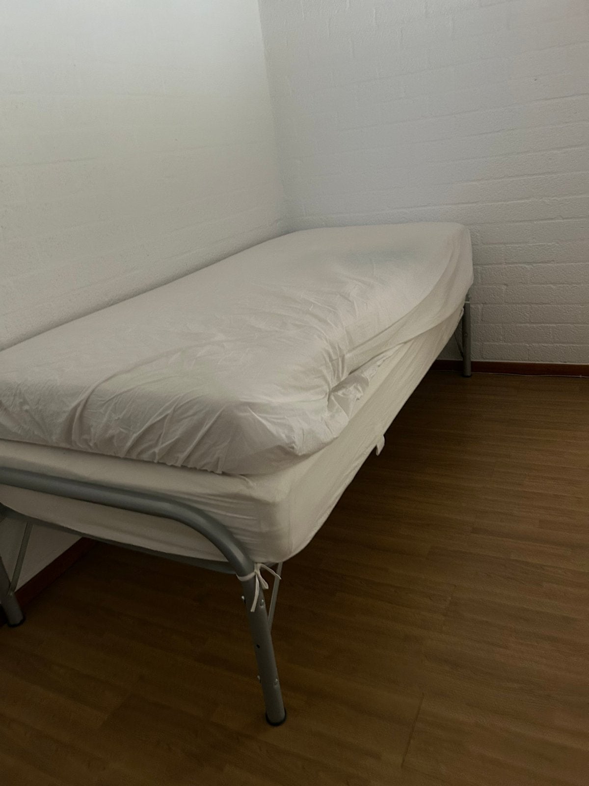 3 bedden met matrassen - Zo goed als nieuw, Huis en Inrichting, Slaapkamer | Bedden, Ophalen, Gebruikt, 90 cm, Eenpersoons