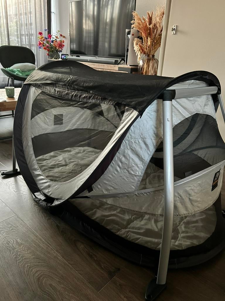 Deryan peuterbox/bed +extra (zelf)oplaasbaar matras deryan, Ophalen, Zo goed als nieuw