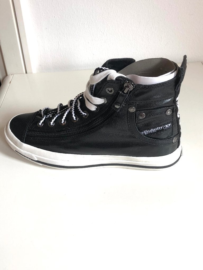 Diesel Black Gold sneakers, Kleding | Dames, Schoenen, Diesel Black Gold, Zwart, Nieuw, Ophalen of Verzenden