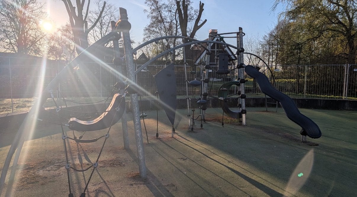 Professioneel speeltoestel kompan, Kinderen en Baby's, Speelgoed | Buiten | Speeltoestellen, Ophalen of Verzenden, Gebruikt