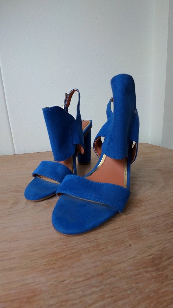 Blauwe suède sandalen met hak - Zo goed als nieuw, Kleding | Dames, Blauw, Zo goed als nieuw, IVYREVEL, Sandalen of Muiltjes